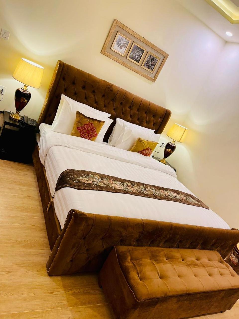 The Corporate Lodges Hotel Saidu Sharif Exteriör bild